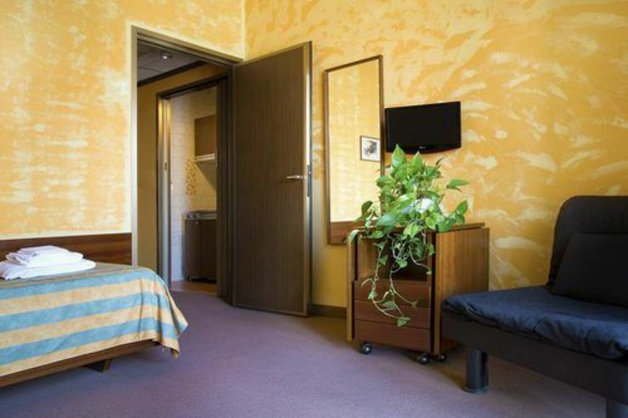 Residence Loreto Milan Exterior photo